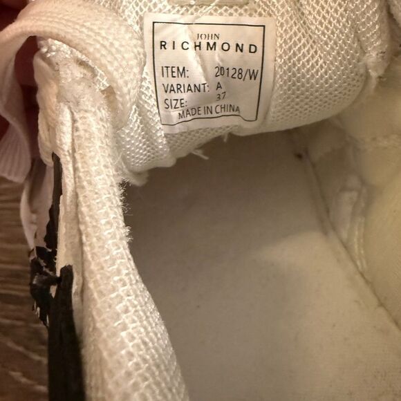 John Richmond Free Time Sneaker In White - Picture 11 of 11